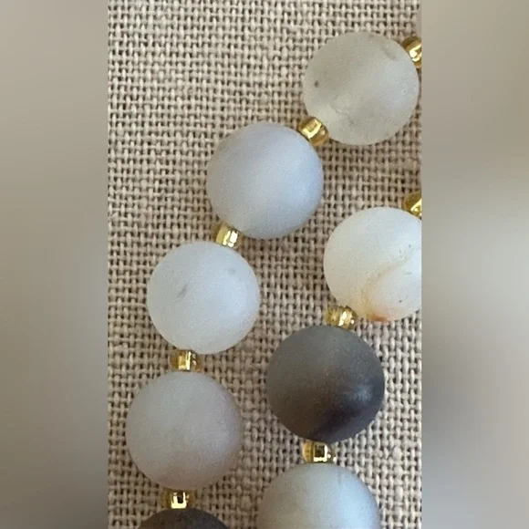 22 inch Matte Flower Agate bead necklace NWOT - Picture 11 of 15